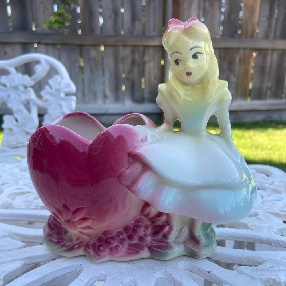Vintage Walt Disney Alice in Wonderland Planter